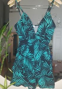 Low- cut petite Romper